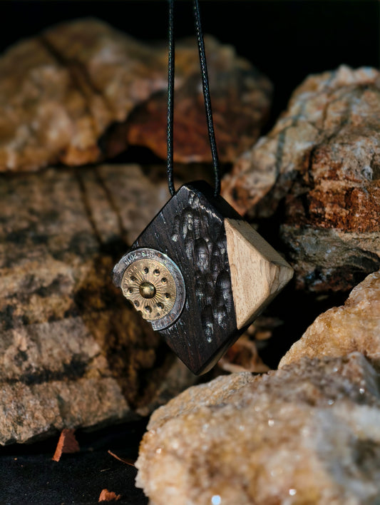 wooden pendant（black and white squares)