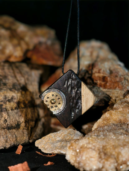 wooden pendant（black and white squares)