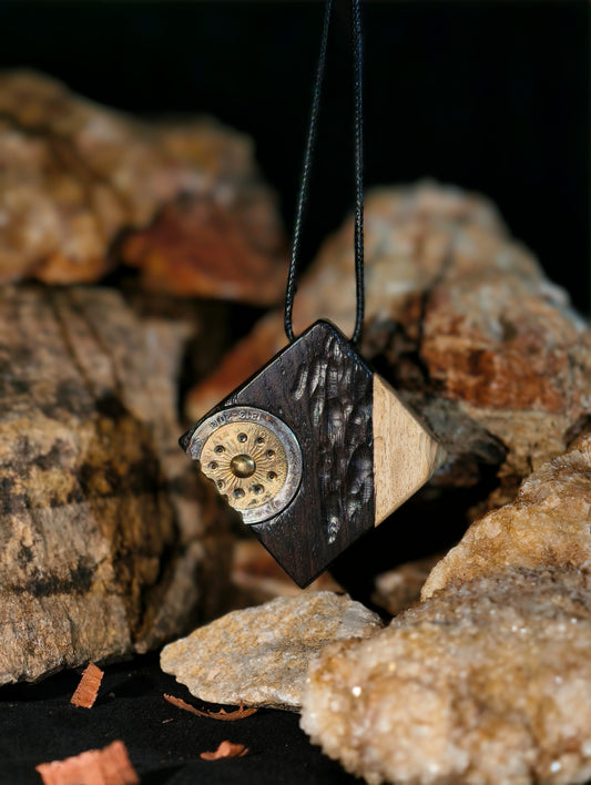 wooden pendant（black and white squares)